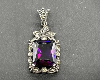 925 Silver Pendant,
Total Weight 6.87g,
Tested