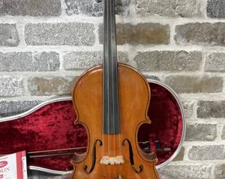 Vintage Red Label Violin in Case w/ Bow