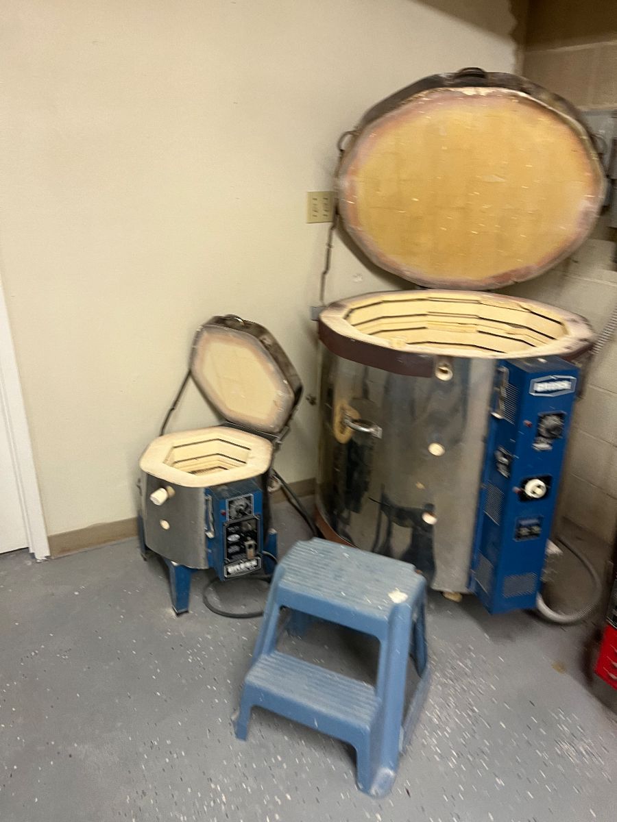 Ceramic Mold Warehouse Kilns and Equiptement starts on 11/18/2023