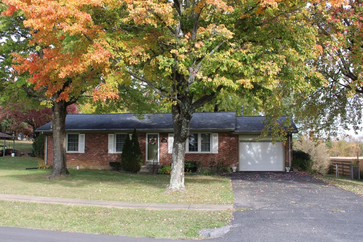 ESTATE AUCTION, HOUSE & PERSONAL PROPERTY starts on 11/18/2023