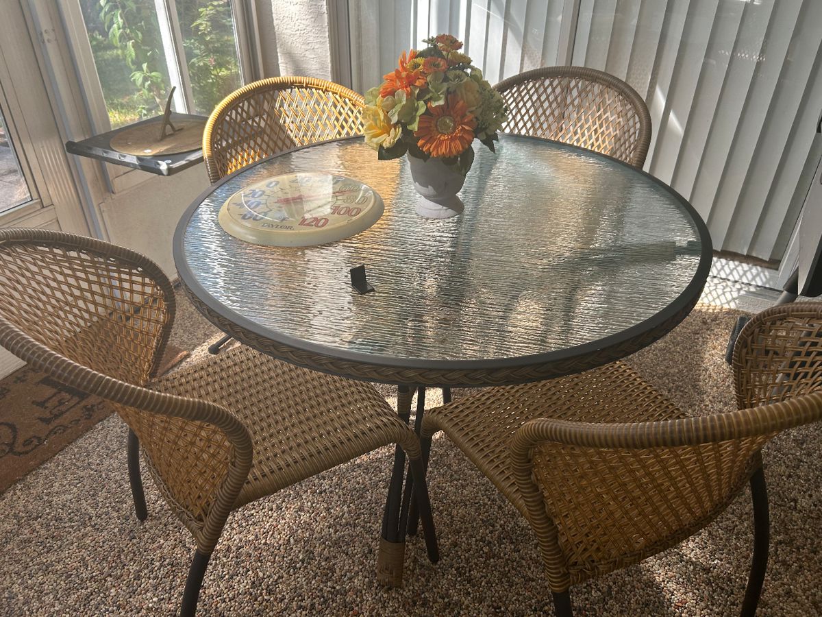 J&J estate sales in New Port Richey, FL starts on 11/2/2023