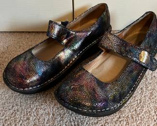 Alegria Mary Janes (size 10)
