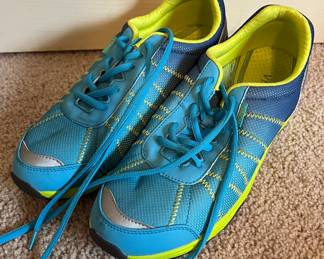 Vionic sneakers (size 10)