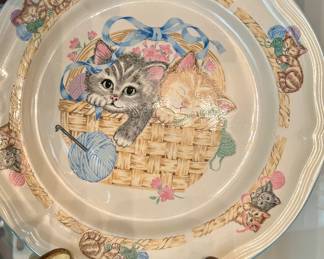 Tienshan "Purrfect Friends" plate