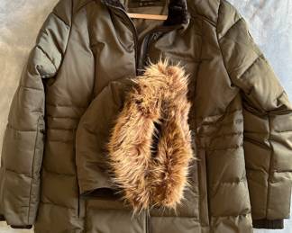 Down coat with removable hood