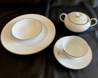 International "Wedding Ring" fine china set