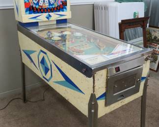 1969 Gottlieb Hearts and Spades pinball machine