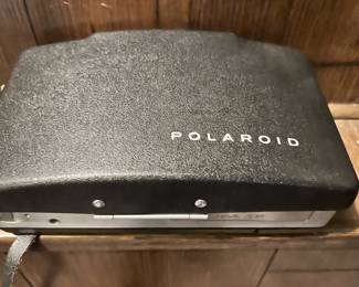Polaroid Automatic 100 Land Camera
