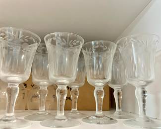 Set of 7 Embossed Glass Wine Glasses with Floral Design