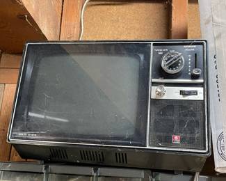 Hitachi Solid State Portable Transistor TV Set - IU-53