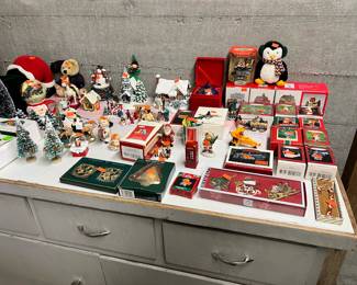 Assortment of Christmas Decor & Ornaments