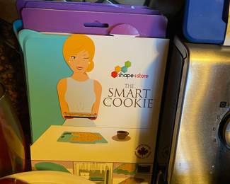 Shape + Store - The Smart Cookie - Cookie Storage and Shaper