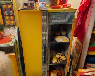 Sears Wolverine Rite Hite Harvest Gold Pretend Play Kitchen Set - Refrigerator, Oven, Microwave, Cabinet, Food & Dishes