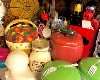 Cooks Club Apple Basket Cookie Jar