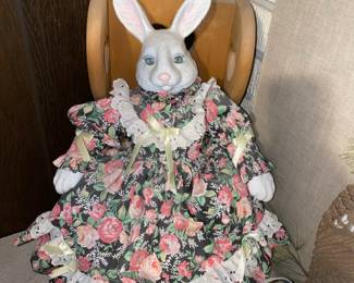 1992 Goebel Betty Jane Carter Dolls - Musical Porcelain Rosebud Rabbit