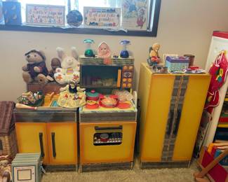 Sears Wolverine Rite Hite Harvest Gold Pretend Play Kitchen Set - Refrigerator, Oven, Microwave, Cabinet, Food & Dishes