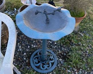 Leaf Bowl Bird Bath