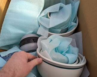 Miscellaneous Mixing bowl sets. Lots of kitchen utensils.