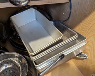 Miscellaneous aluminum baking pans