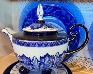 Bombay Company Cobalt Blue/White Footed Teapot
