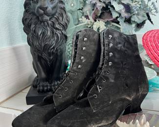 Black Victorian Lace Up Boots