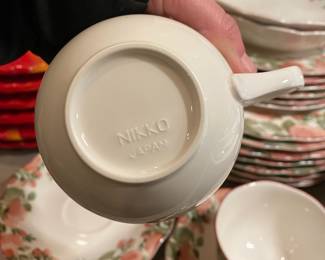 Nikko "Precious" Dinnerware Set 