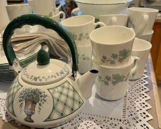 Corning Ware "Callaway Green Ivy" Coffee Mug Set