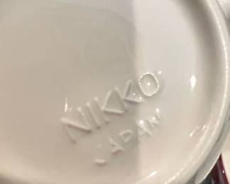 Nikko "Precious" Dinnerware Set 