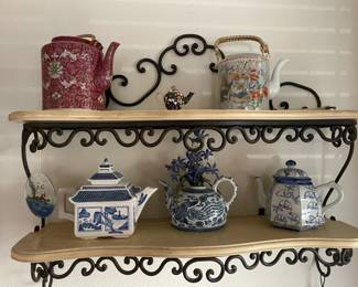 Chinese Pink Famille Rose Porcelain Teapot, Asian Teapot with Floral and Bird Design, Willow Blue Collectibles Teapot By Johnson Brothers -2619, Blue and White Ceramic Teapot with Floral Design