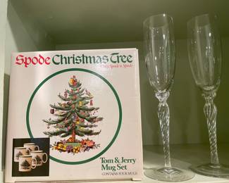 Spode Christmas Tree - Set of 4 Tome & Jerry Mugs, Pair of Twisted Stem Champagne Flutes