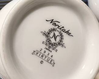 Noritake China Creamer and Teapot - Virtue Pattern