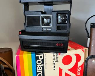 Polaroid 640 Single Lens Reflex Camera