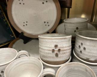 Brown/White Pottery Set - Mugs, Cups & Dinner Plates