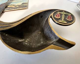 Sabra Israel Individual Ashtray with Scale of Justice Design