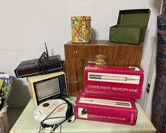 2 Realistic Condenser Microphones, Realistic Portavision Portable Television, Sony Sports Walkman CD Player - D-SJ301