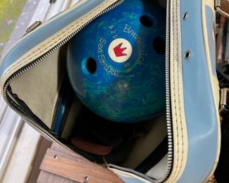 Brunswick Sea Strike Bowling Ball
