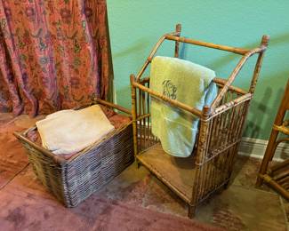 $70
Towel holder bamboo 18Wx12Dx32H with basket