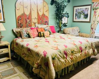 $350
King size bed with wood plaque heaboard 3'x56
Thomasville bedding included/mattress Englander with set of matching curtains