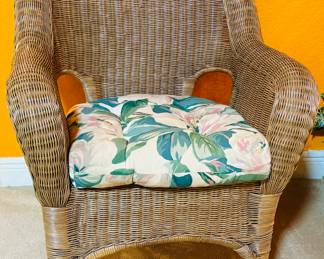 $60
Wicker chair 28Wx3'Tx20D