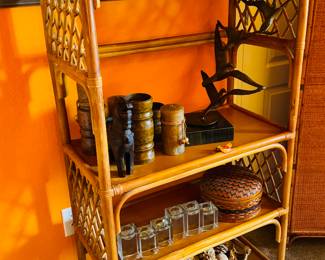 $90
Bamboo shelve 29Wx15Dx60H