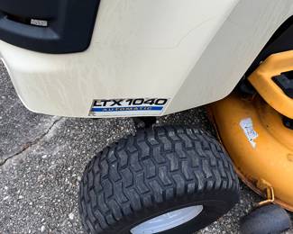 Club Cadet ETX1040 automatic - Fully serviced a week ago, new belts and pully on the deck, new battery, fully functional. $1,050.