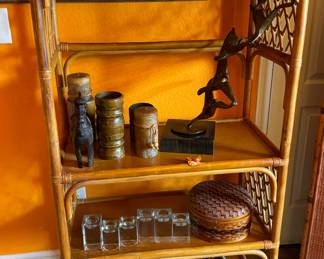 $90
Bamboo shelve 29Wx15Dx60H