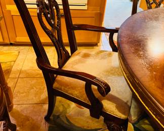 $495
Universal Furniture NC Round table 54Dx30H with Chippendale style 2 arms + 4 chairs