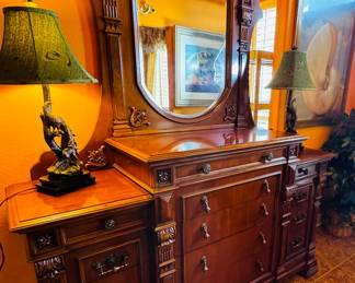 $800
Antique Pulaski Roadshow Sideboard 6'x21Wx91T