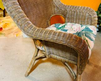 $60 Wicker chair 28Wx3'Tx20D