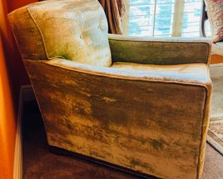 $100
Green chartreuse chair 32x33Dx30W