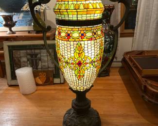 Lovely Armed 4' leaded glass lamp WOW