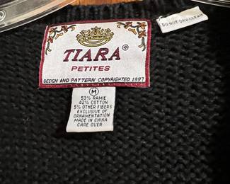 1990's Tiara Petites Christmas Vest - Size M