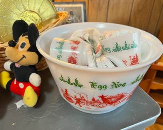 Hazel Atlas Tom And Jerry Christmas Carriage Eggnog Bowl Set with Mugs