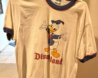 Disneyland Donald Duck Graphic T-Shirt - Size XL